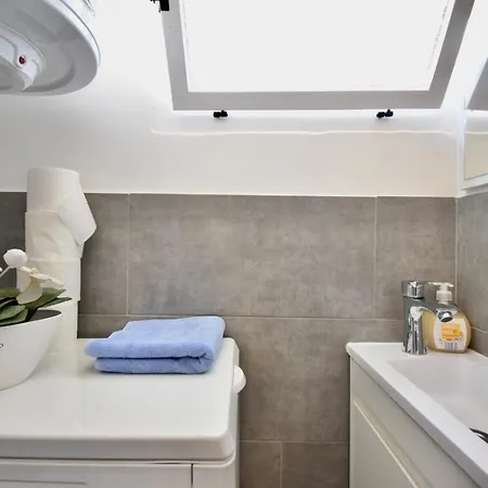 شقة Spacious Centre With 3 Bedrooms بولا
