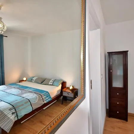 Apartment Spacious Centre With 3 Bedrooms