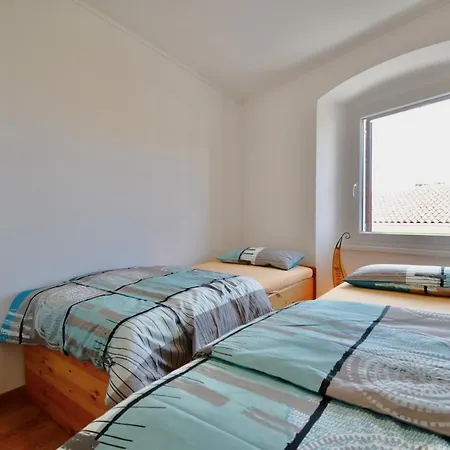 Spacious Centre With 3 Bedrooms بولا