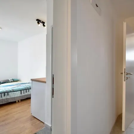 Apartment Spacious Centre With 3 Bedrooms Pula